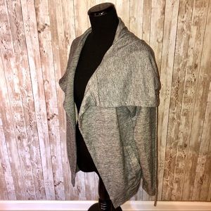 Magnolia South gray jacket with hood/pocket M